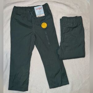 Straight cut jogger, stretch,reinforced knee fully lined.